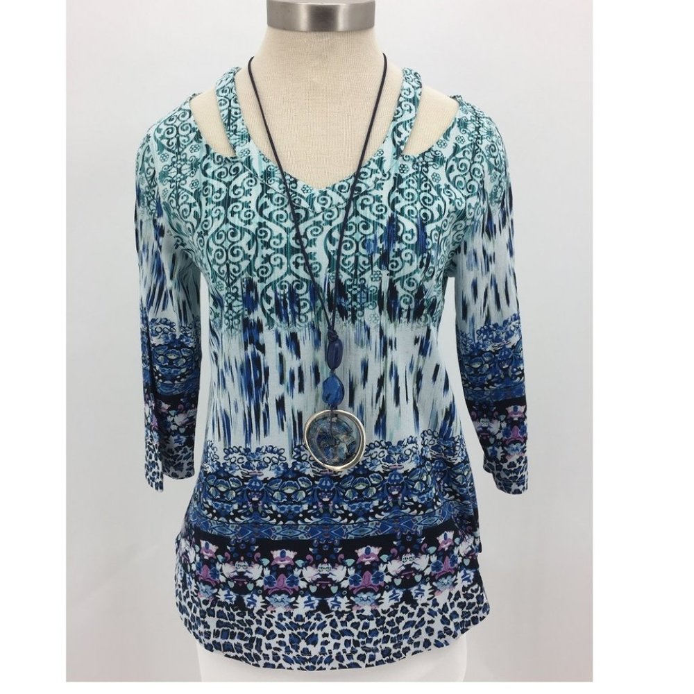 Keren Hart Cutout Top